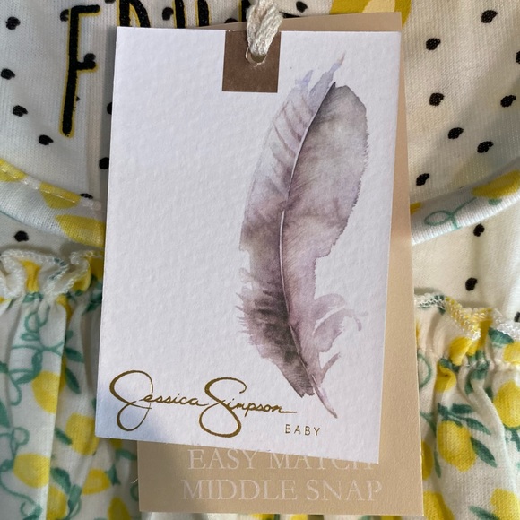 Jessica Simpson Baby 5-Pc Layette Set - Picture 7 of 12